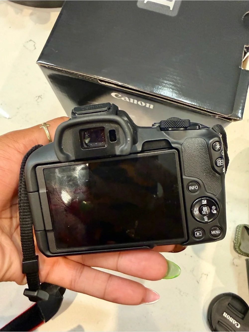 Canon eos r50